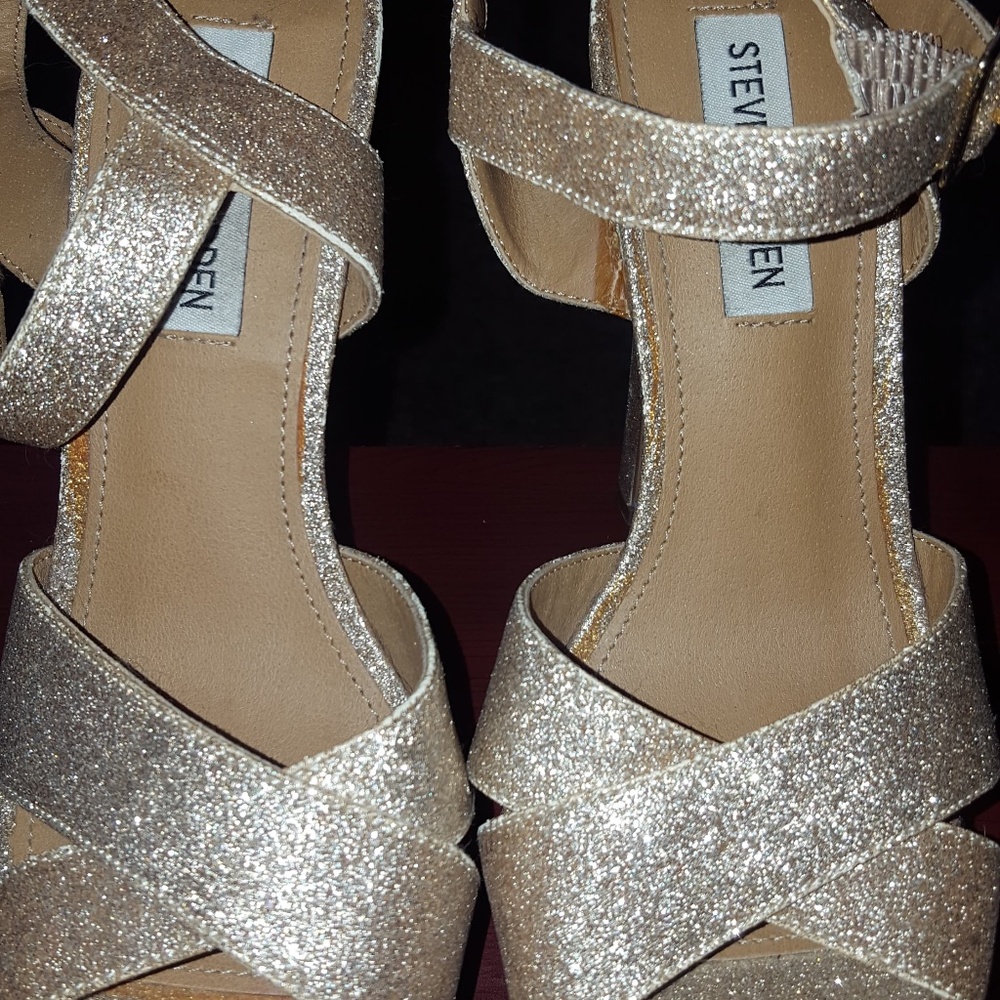 Steve Madden Gold glitter Platform Shoes size 7.5